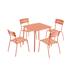 Outdoor Tables, Chairs & Stools